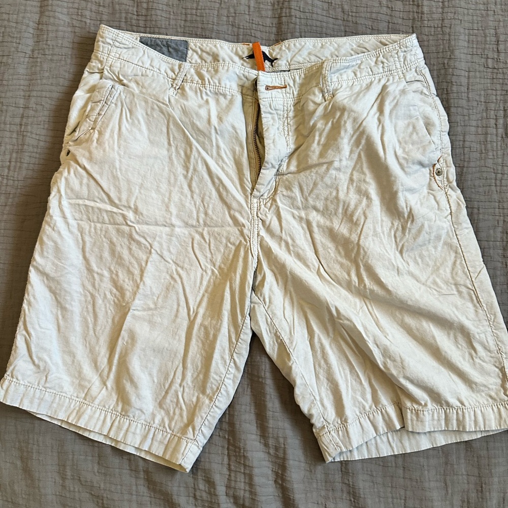 Men's Tommy Bahama Tan  Shorts 9.5” inseam